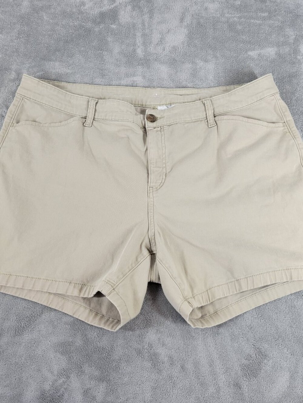 St John's Bay Women 18W Beige Denim Shorts Cotton Blend Stretch Khaki A3E